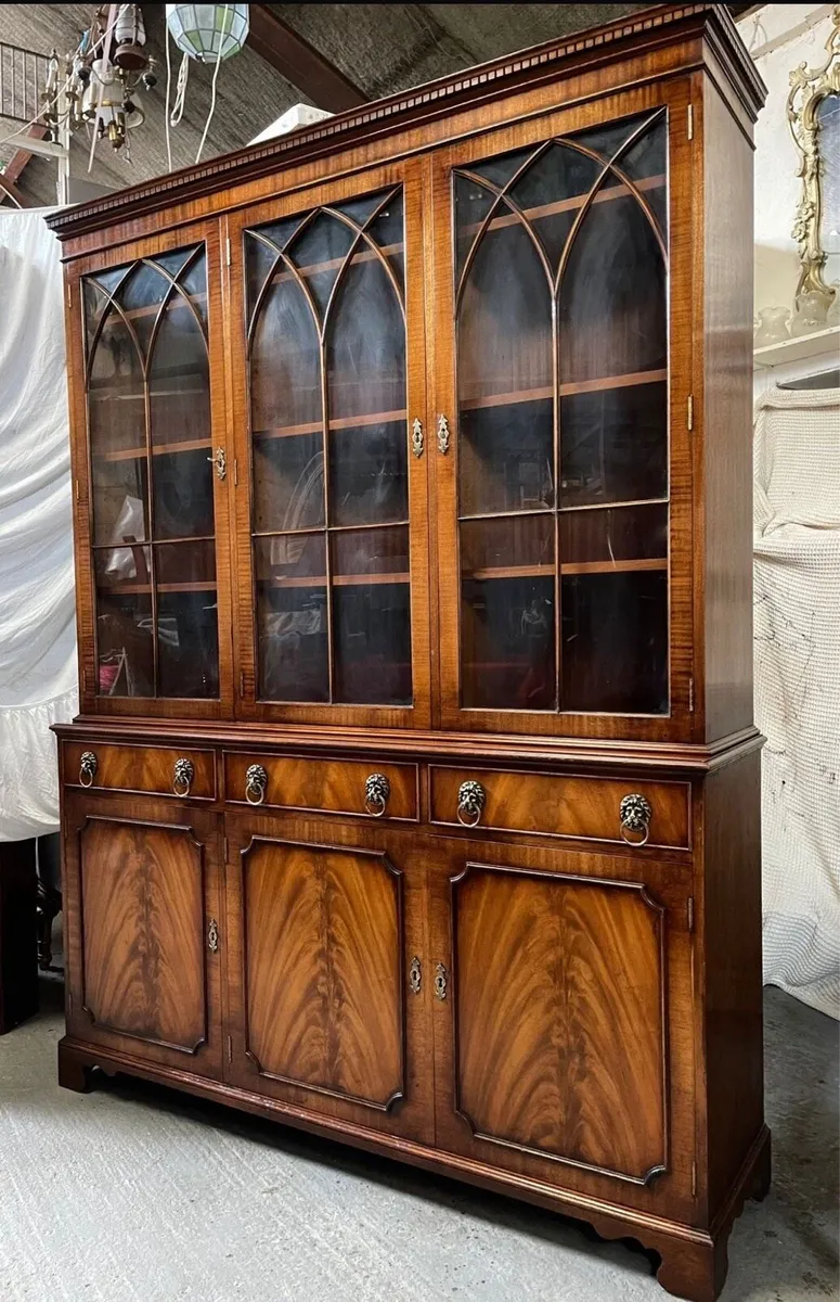Mahogany three door library bookcase - Image 1