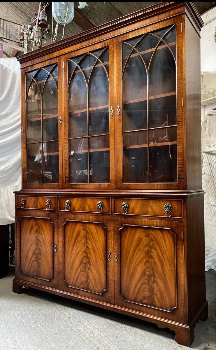 Mahogany three door library bookcase - Image 2