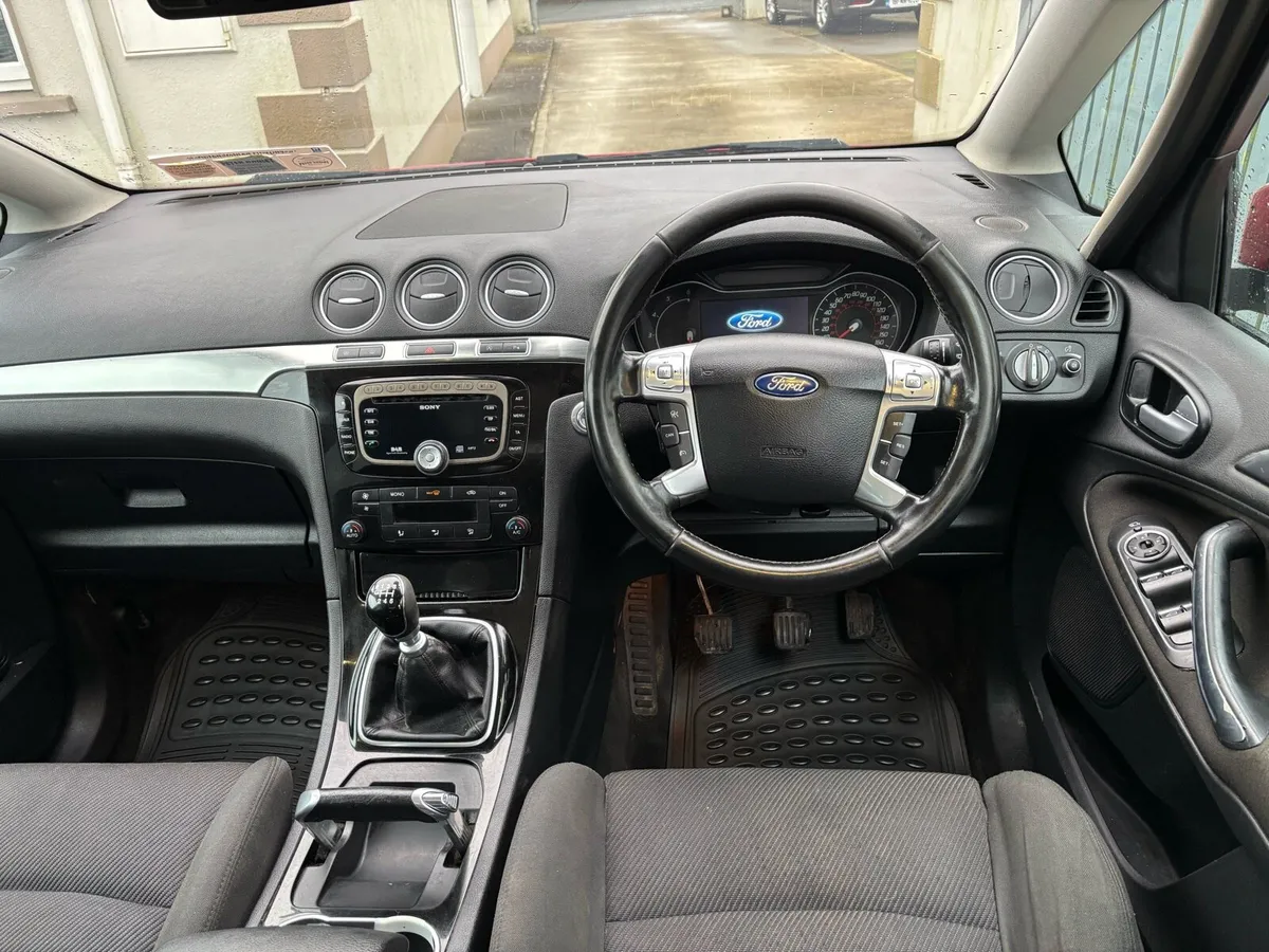 Ford S Max Titanium Model 7 Seater - Image 3
