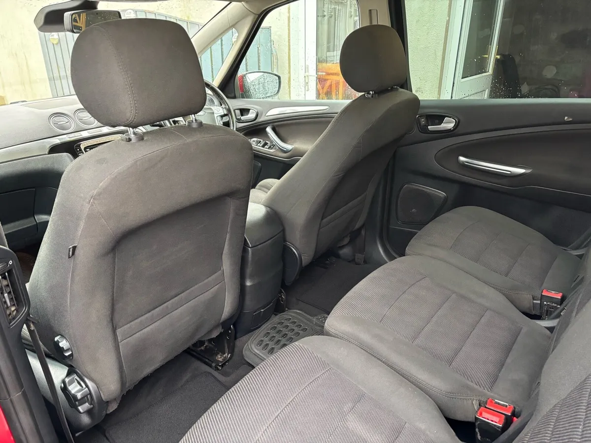 Ford S Max Titanium Model 7 Seater - Image 4