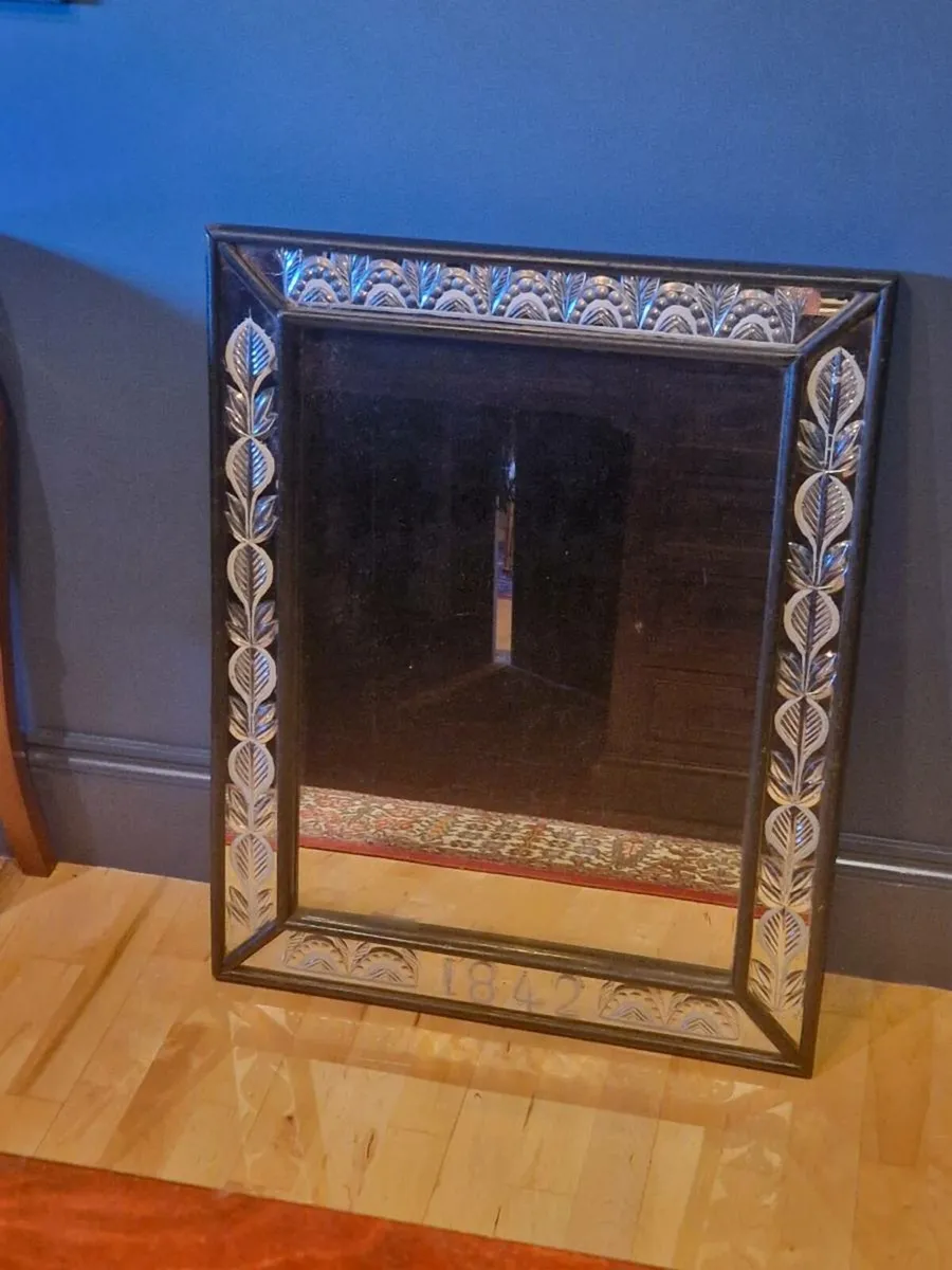 Antiques, mirrors, and collectables - Image 3