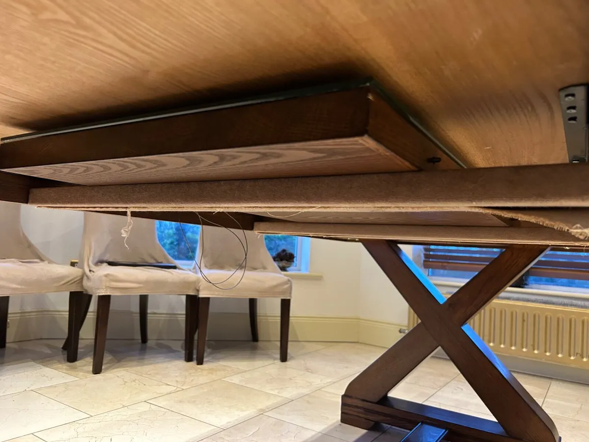 Dining table - Image 4