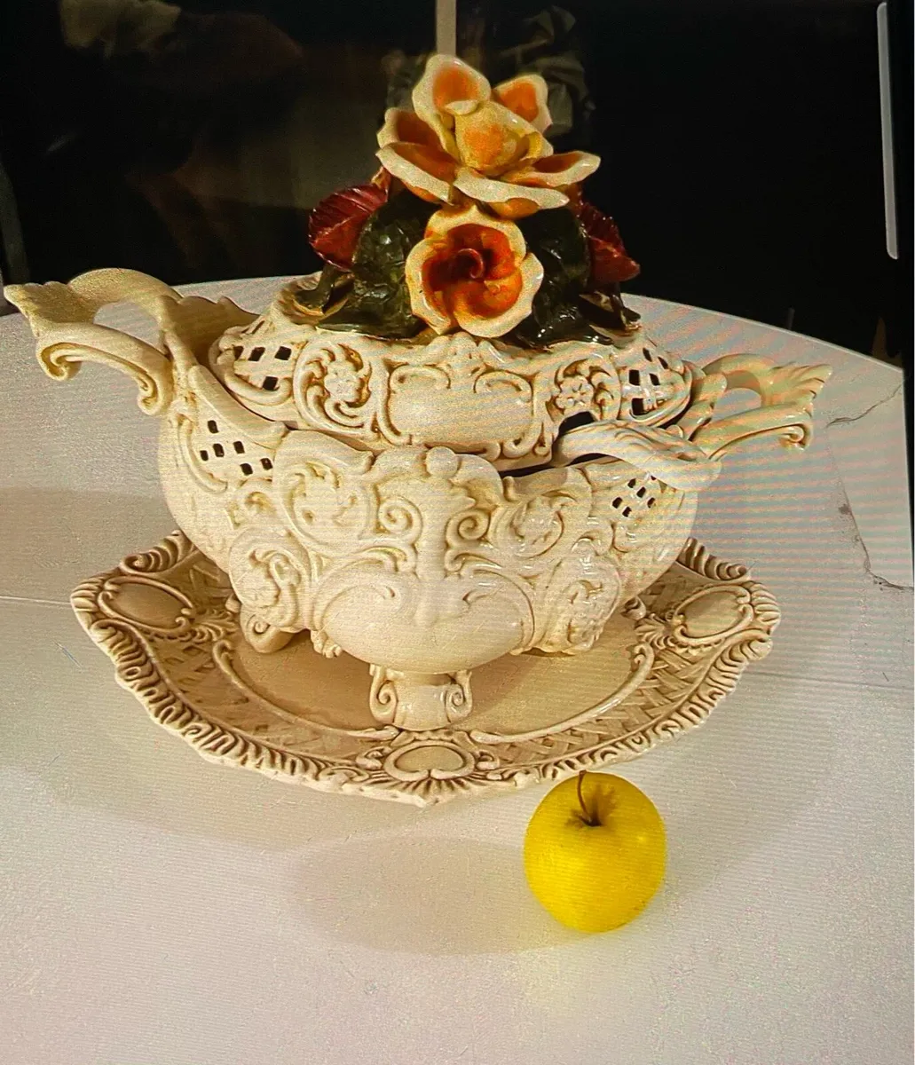 Vintage Capodimonte Soup Tureen - Image 2