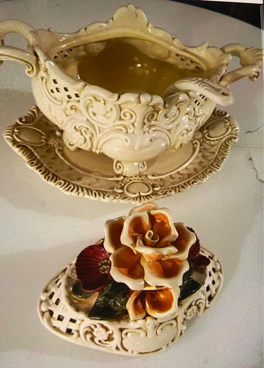 Vintage Capodimonte Soup Tureen - Image 4