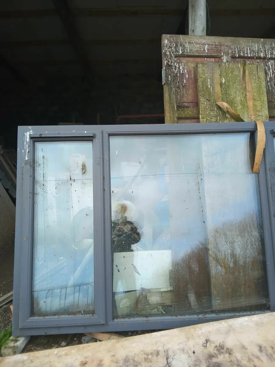 Door and windows - Image 1