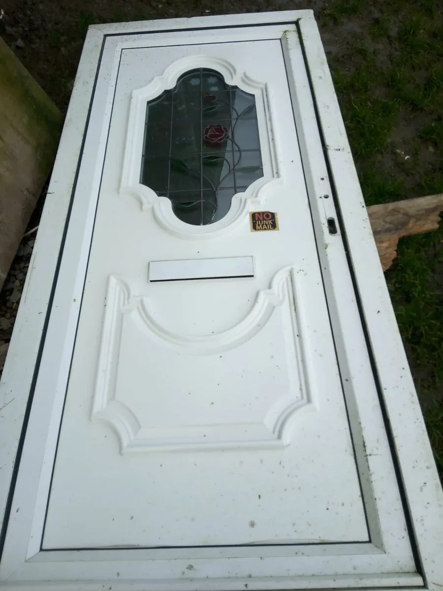 Door and windows - Image 3