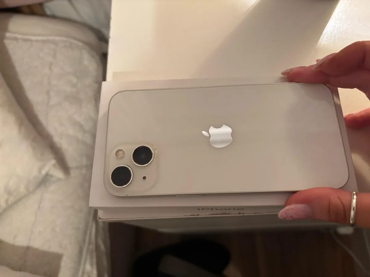 Iphone - Image 1