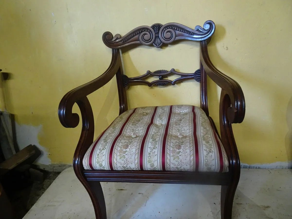 Grand old mahogany chair - Image 1