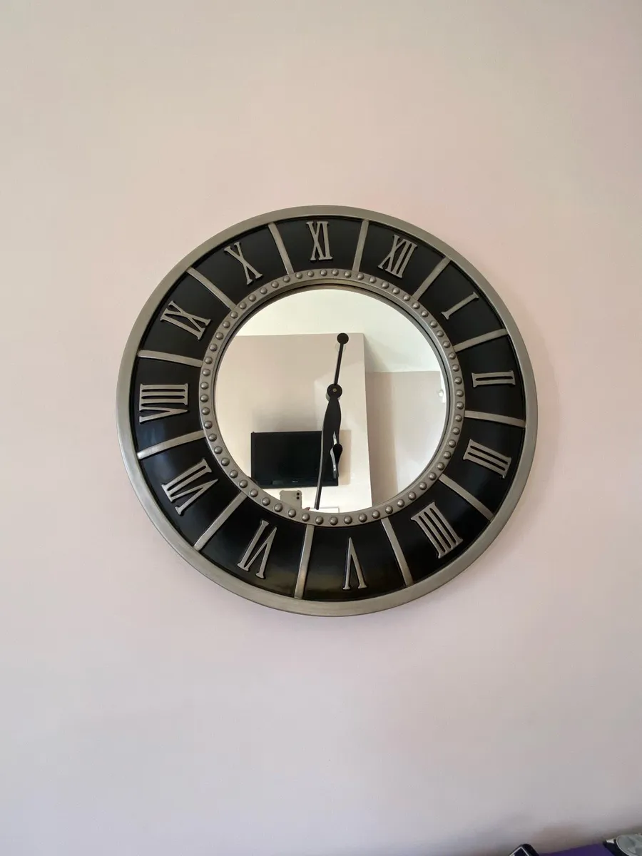 Side table, lamp and clock for sale - Image 2
