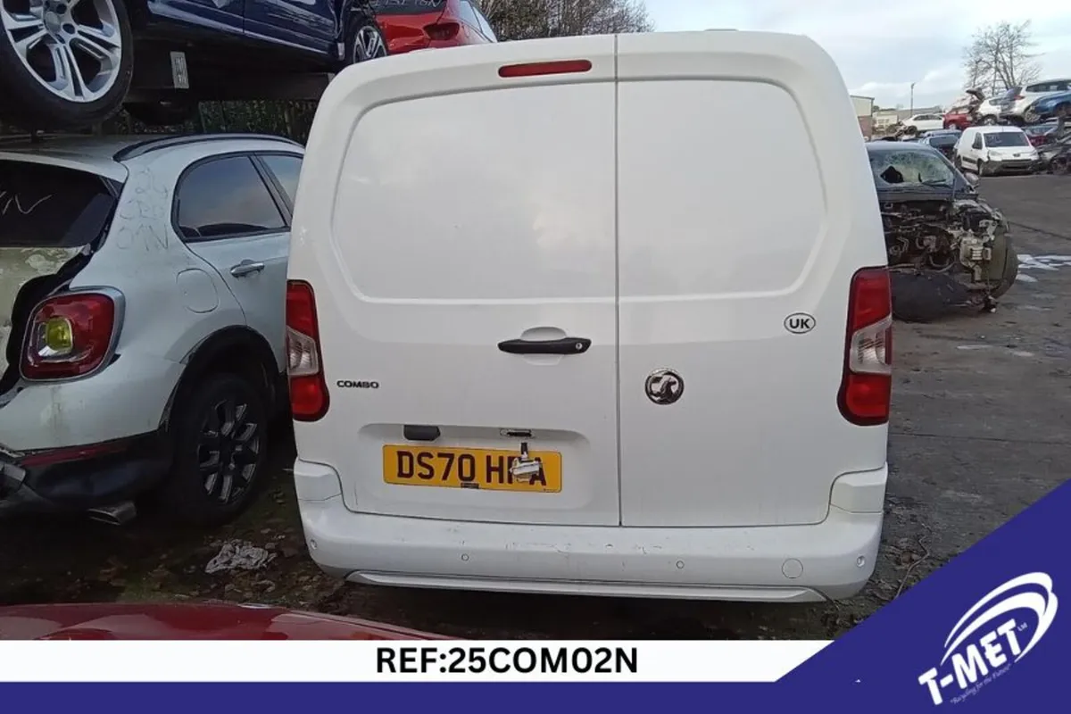 2020 VAUXHALL COMBO BREAKING FOR PARTS - Image 3