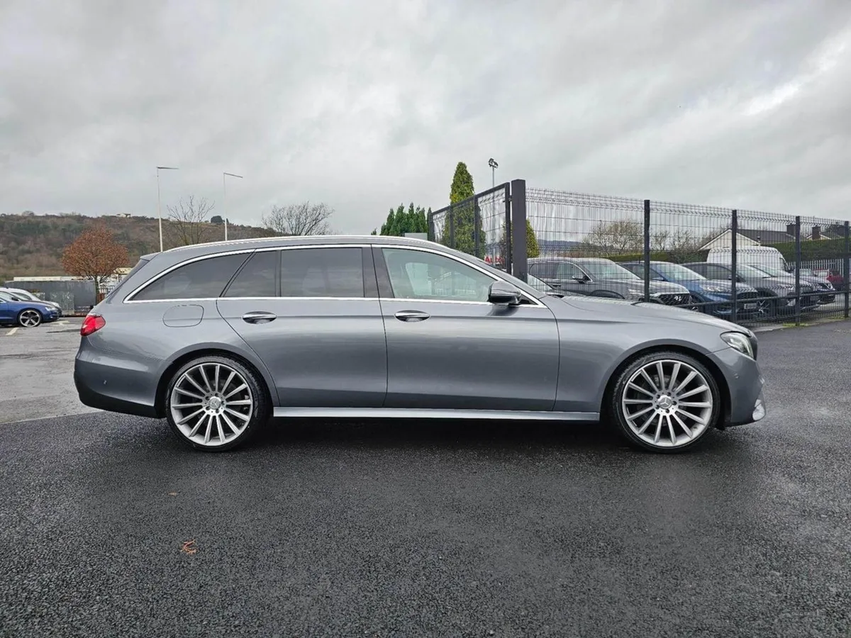 Mercedes-Benz E-Class 2.0 E220d AMG Line (premium - Image 2