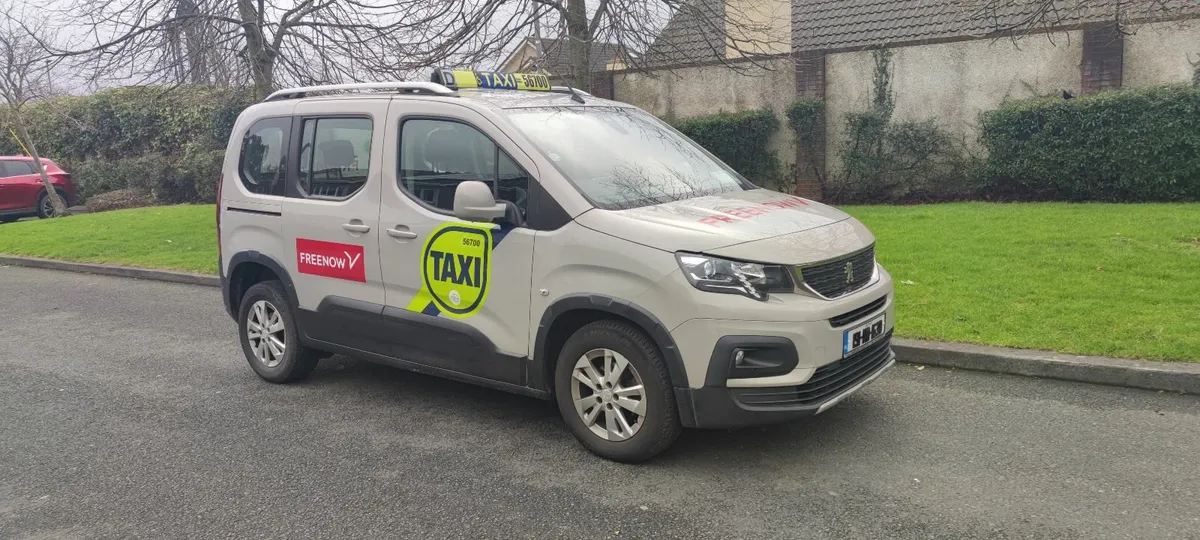 Taxi for rent - Image 1