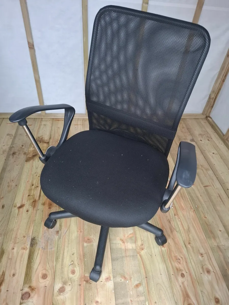 Desk and chair - Image 3