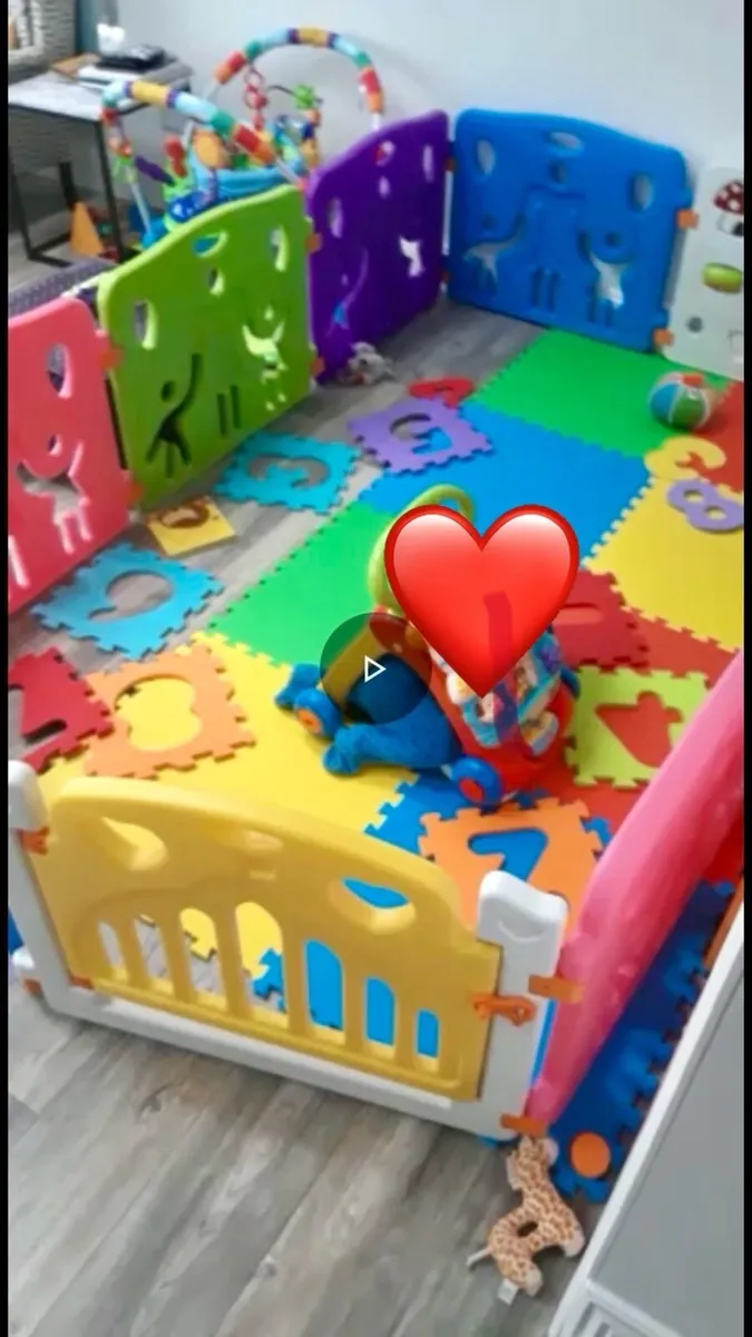 Baby play pen - Image 1