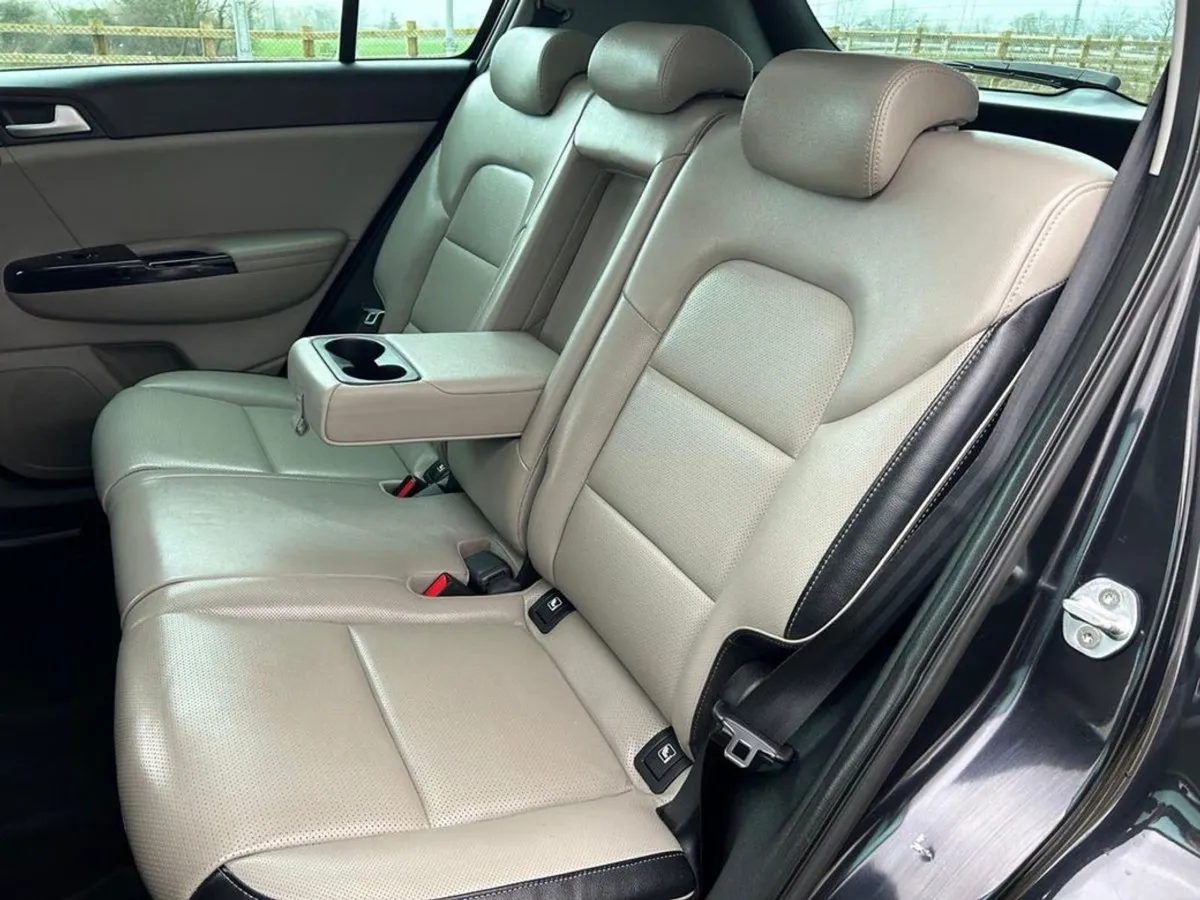 Kia Sportage K3 1.6d  prestine Condition  Low Mil - Image 4