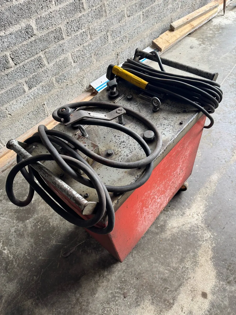 Arc Welding machine - Image 3