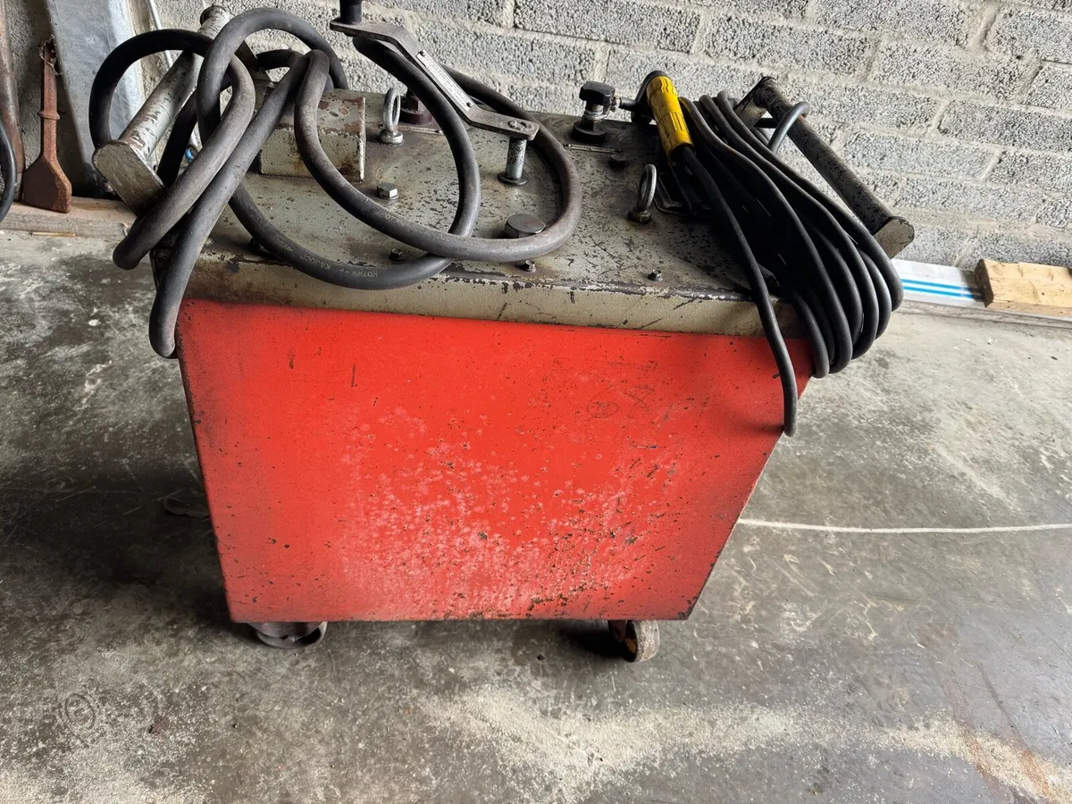 Arc Welding machine - Image 4
