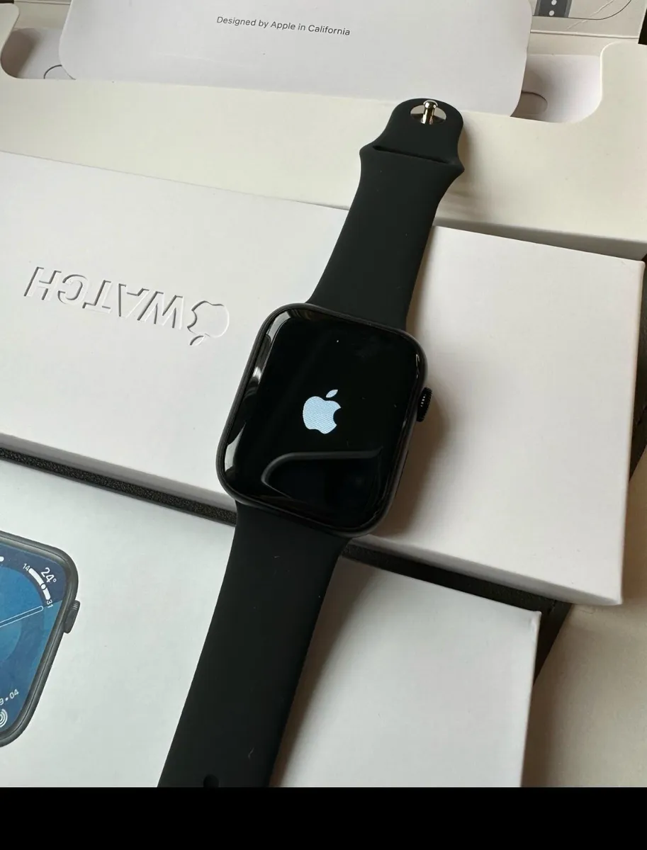 Apple Watch series 9 - Image 2