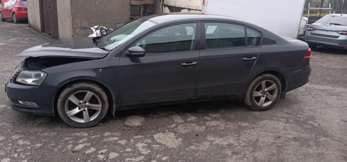 2012 VOLKSWAGEN PASSAT 2.0 TDI FOR BREAKING! - Image 2
