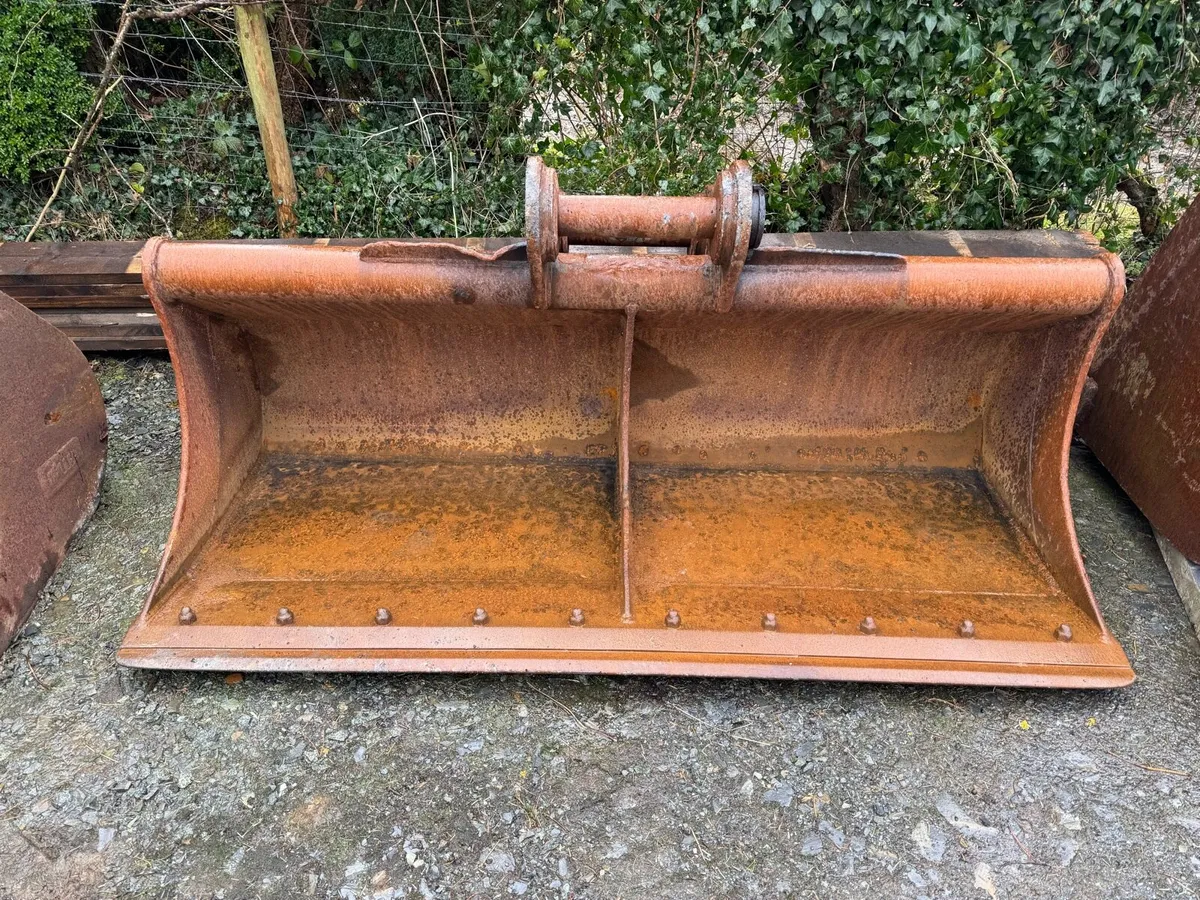 Strickland Ditching Bucket 7ft - Image 1