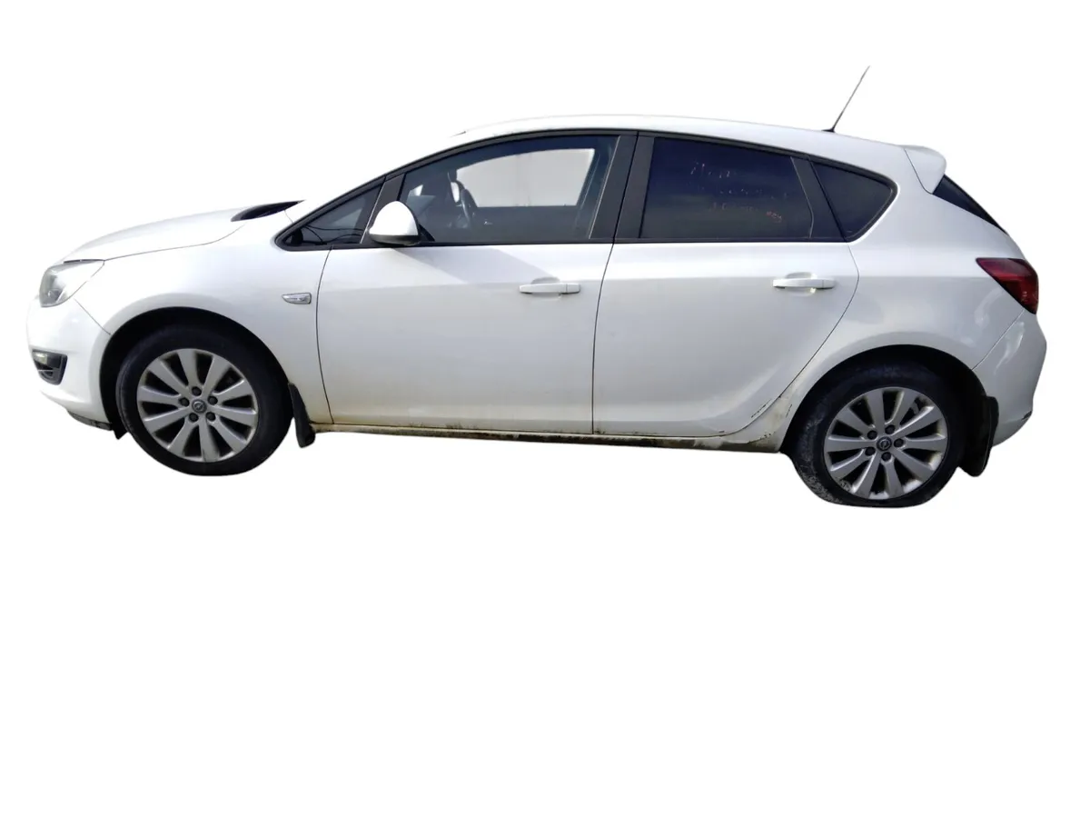 2013 OPEL ASTRA Breaking/Dismantling - Image 2