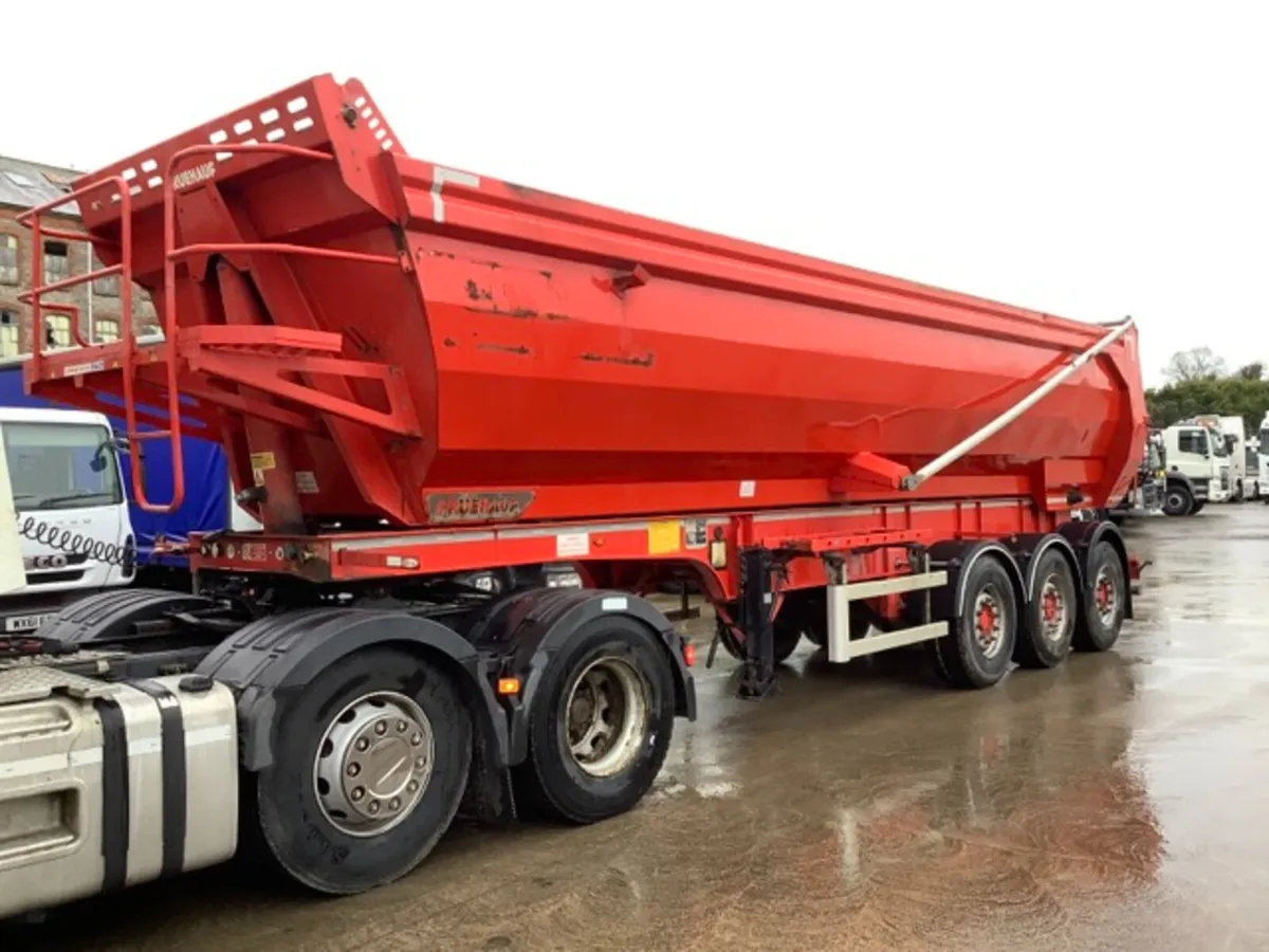 2022 Fruehauf Tri Axle Steel Aggregate Tipping - Image 2