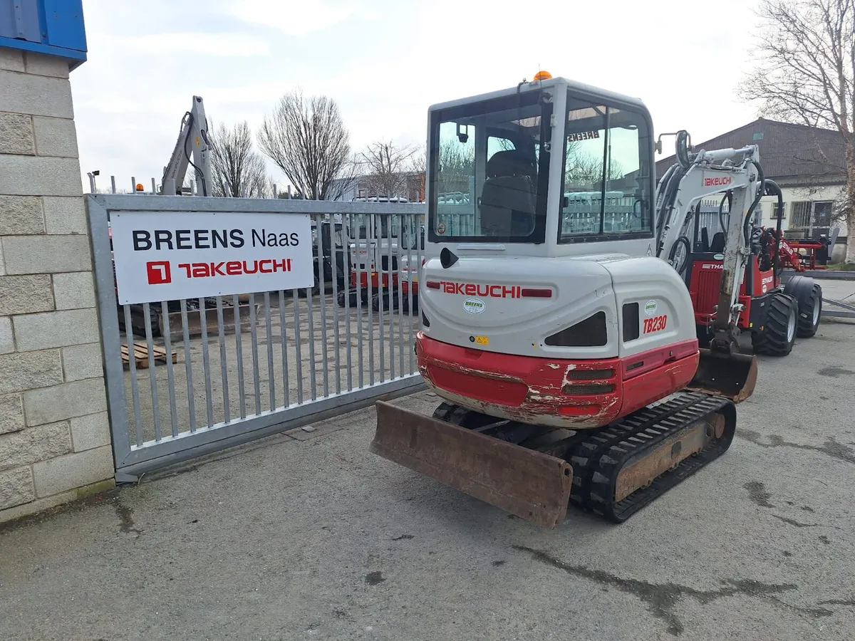 Takeuchi TB230 Digger - Image 4