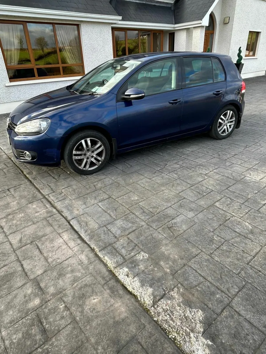 Volkswagen Golf 2010 - Image 1