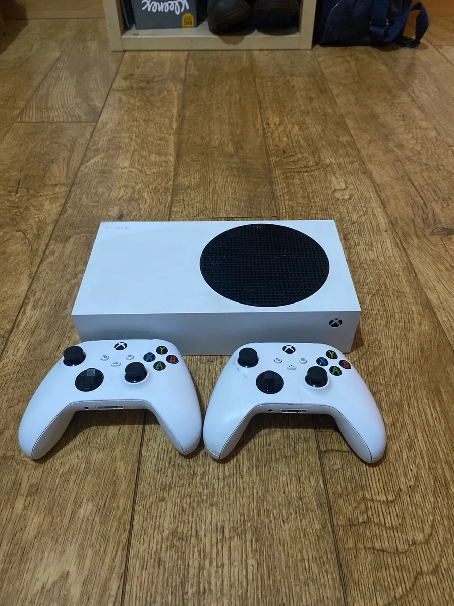 Xbox Series S - Image 1