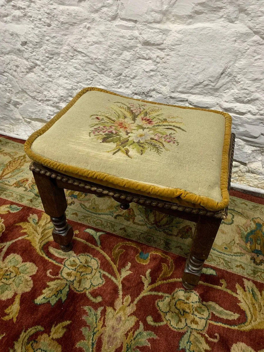 Vintage oak framed footstool & tapestry cushion. - Image 1