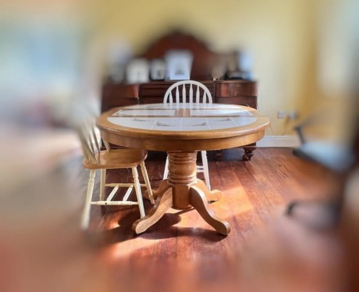 Wooden solid table - Image 4
