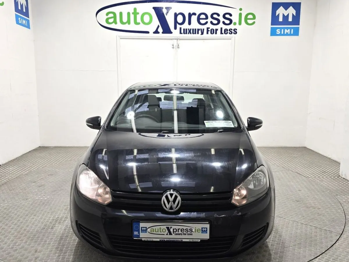 Volkswagen Golf 1.6 TDI S 105PS 5DR - Image 3