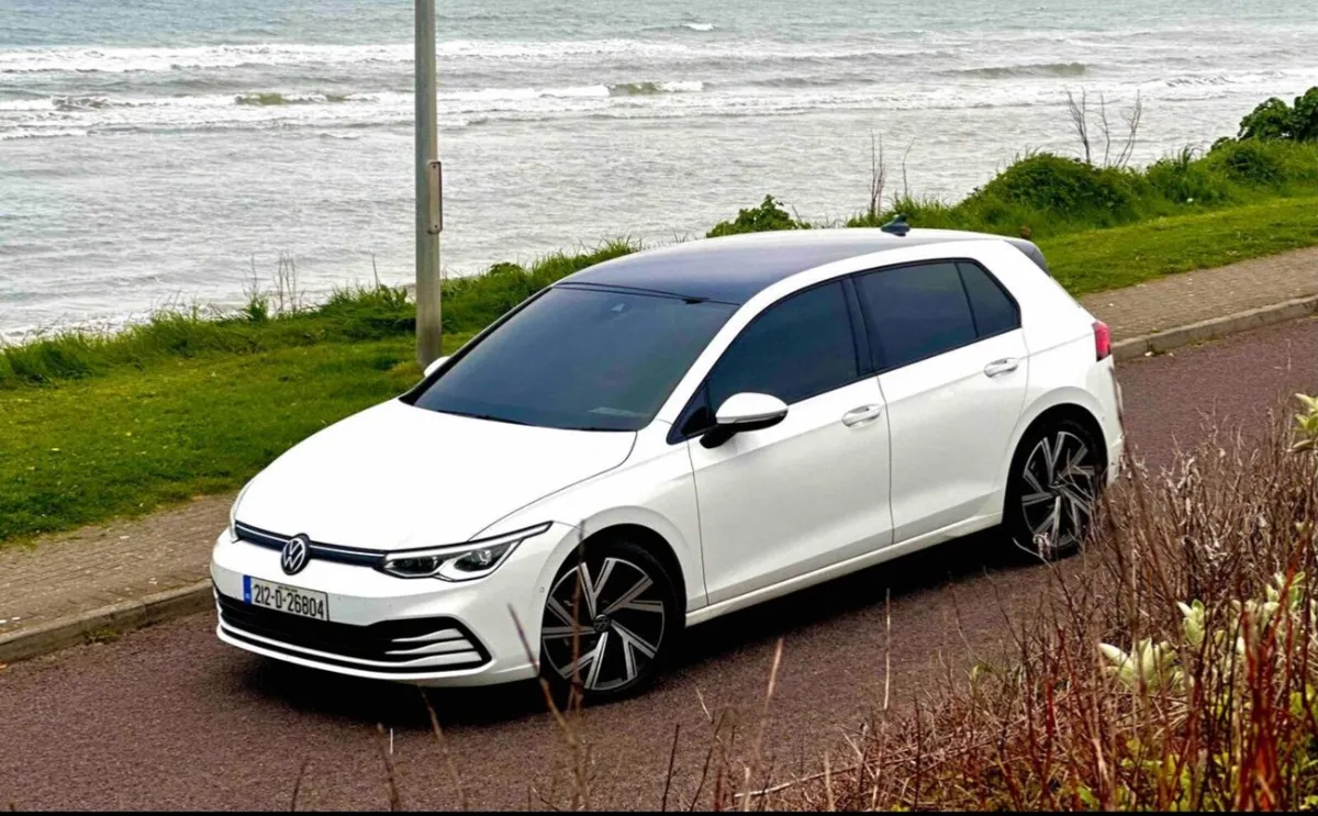 Volkswagen  eTSI Golf 2021 - Image 2