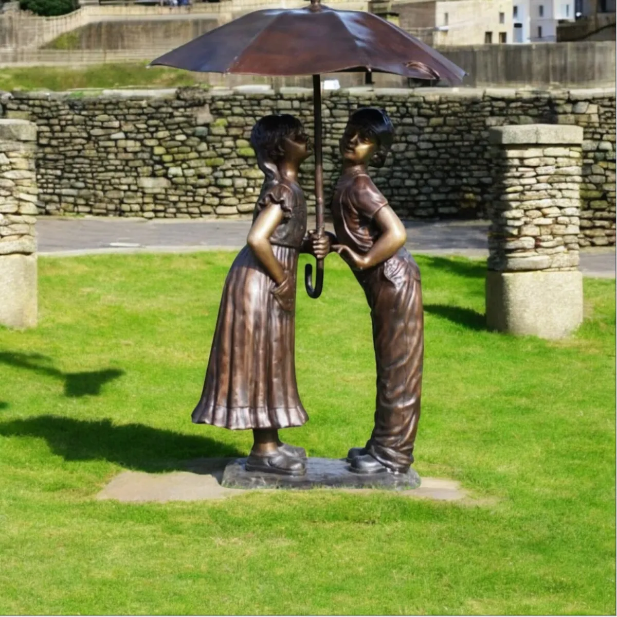 Bronze umbrella boy and girl fountain - Image 1