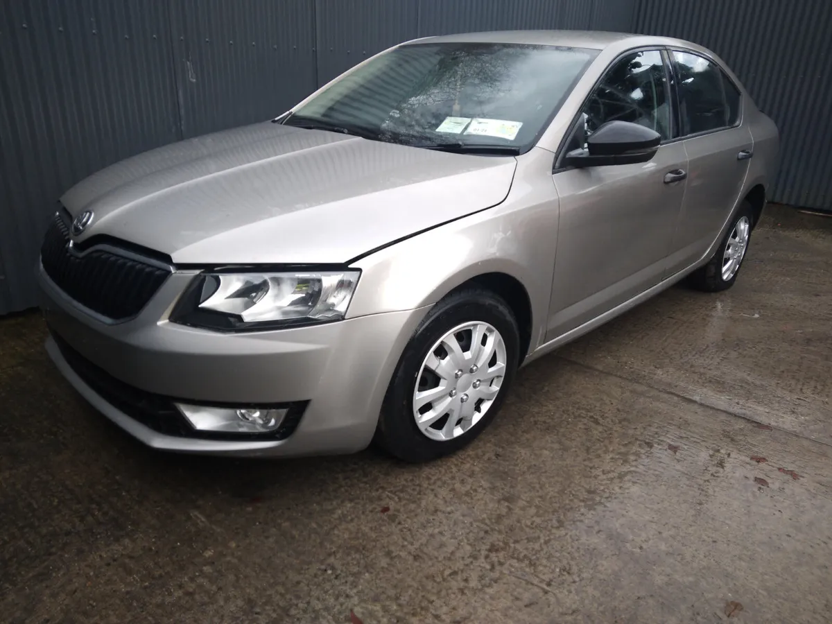 2014 Skoda Octavia 1.6 TDI Breaking/Dismantling - Image 1