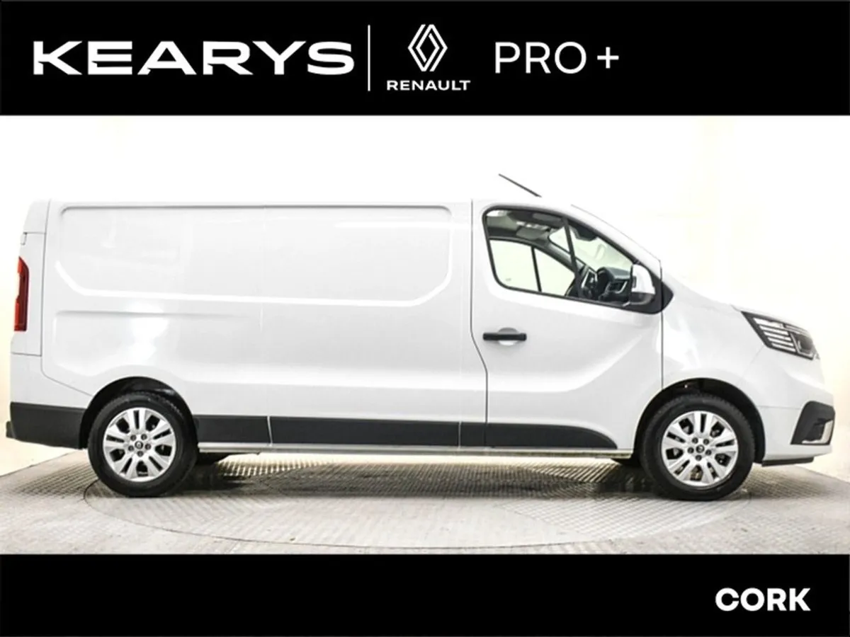Renault Trafic Ll30 Blue dCi 130 Sport Panel Van - Image 3