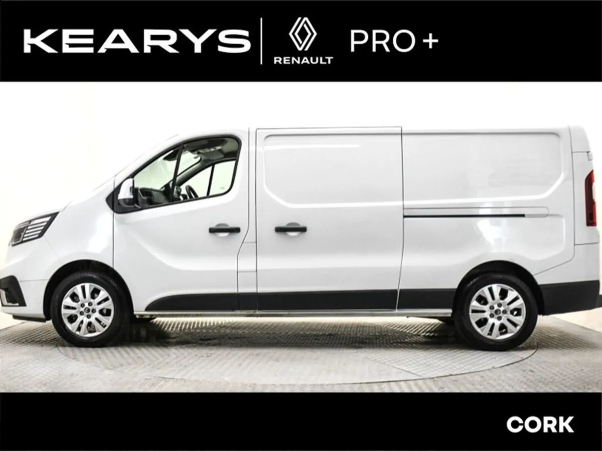 Renault Trafic Ll30 Blue dCi 130 Sport Panel Van - Image 4