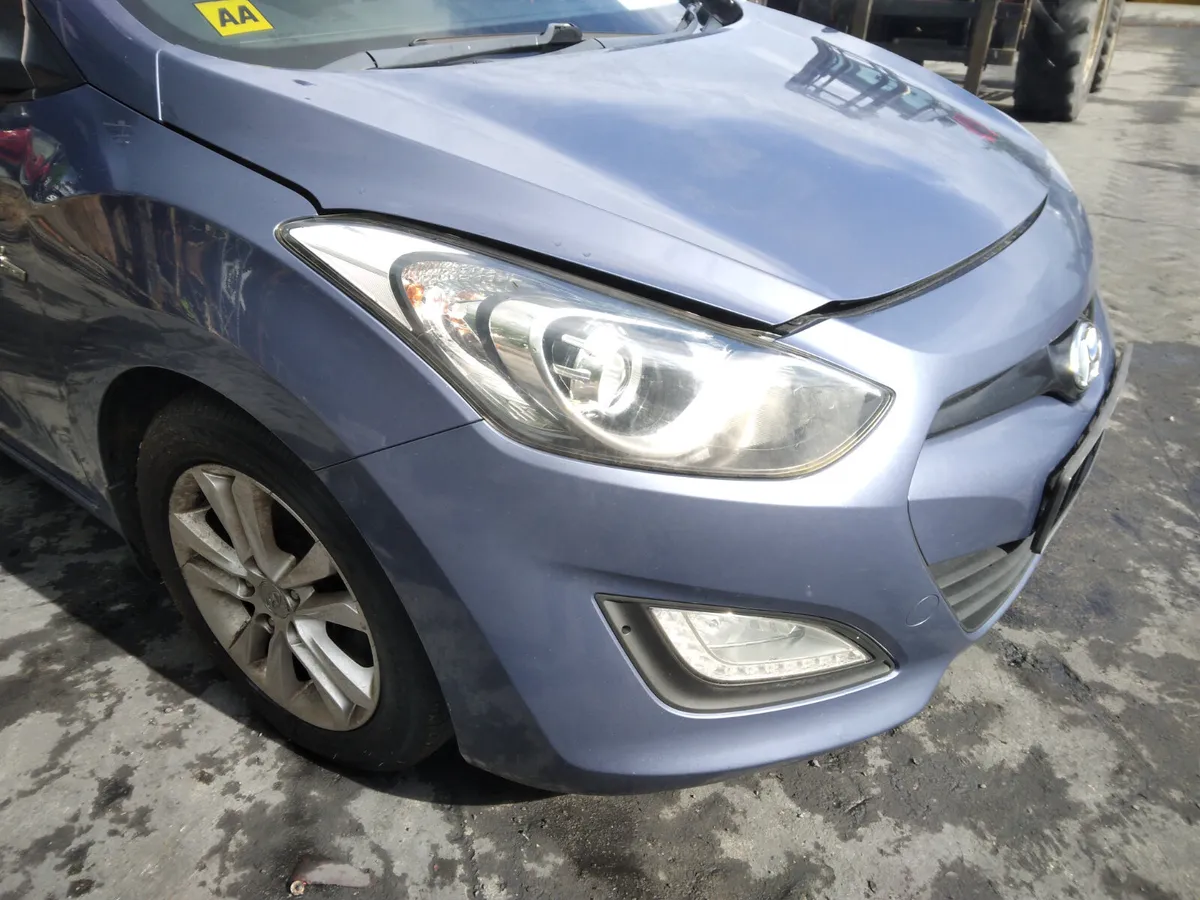 2013 Hyundai i30 1.6 crdi Breaking/Dismantling - Image 3