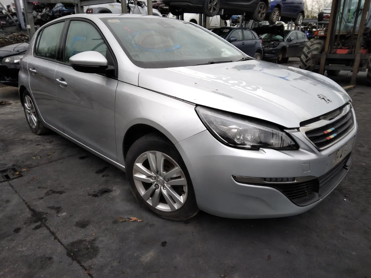 2017 Peugeot 308 1.2 Petrol Breaking/Dismantling - Image 2