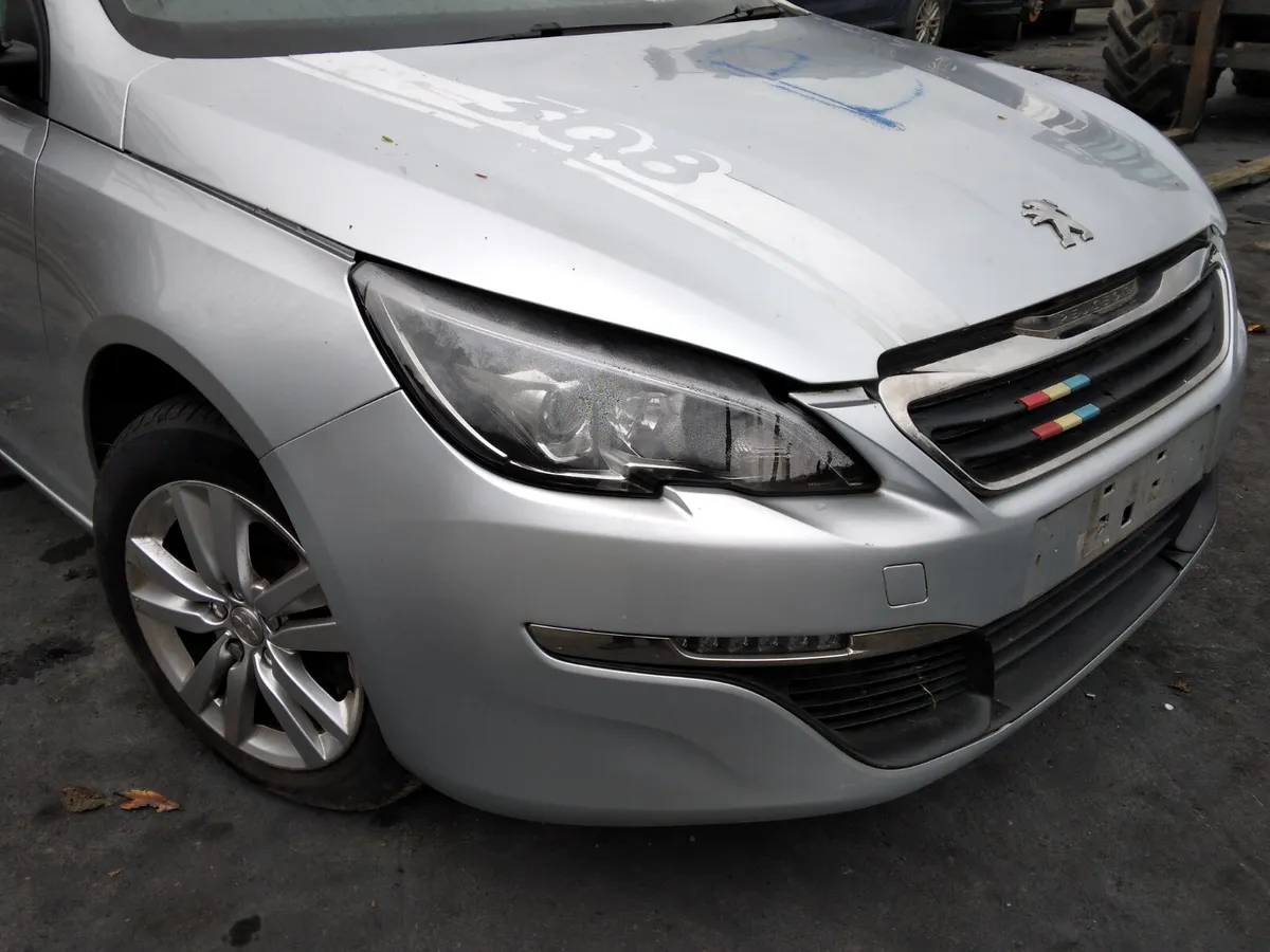 2017 Peugeot 308 1.2 Petrol Breaking/Dismantling - Image 4