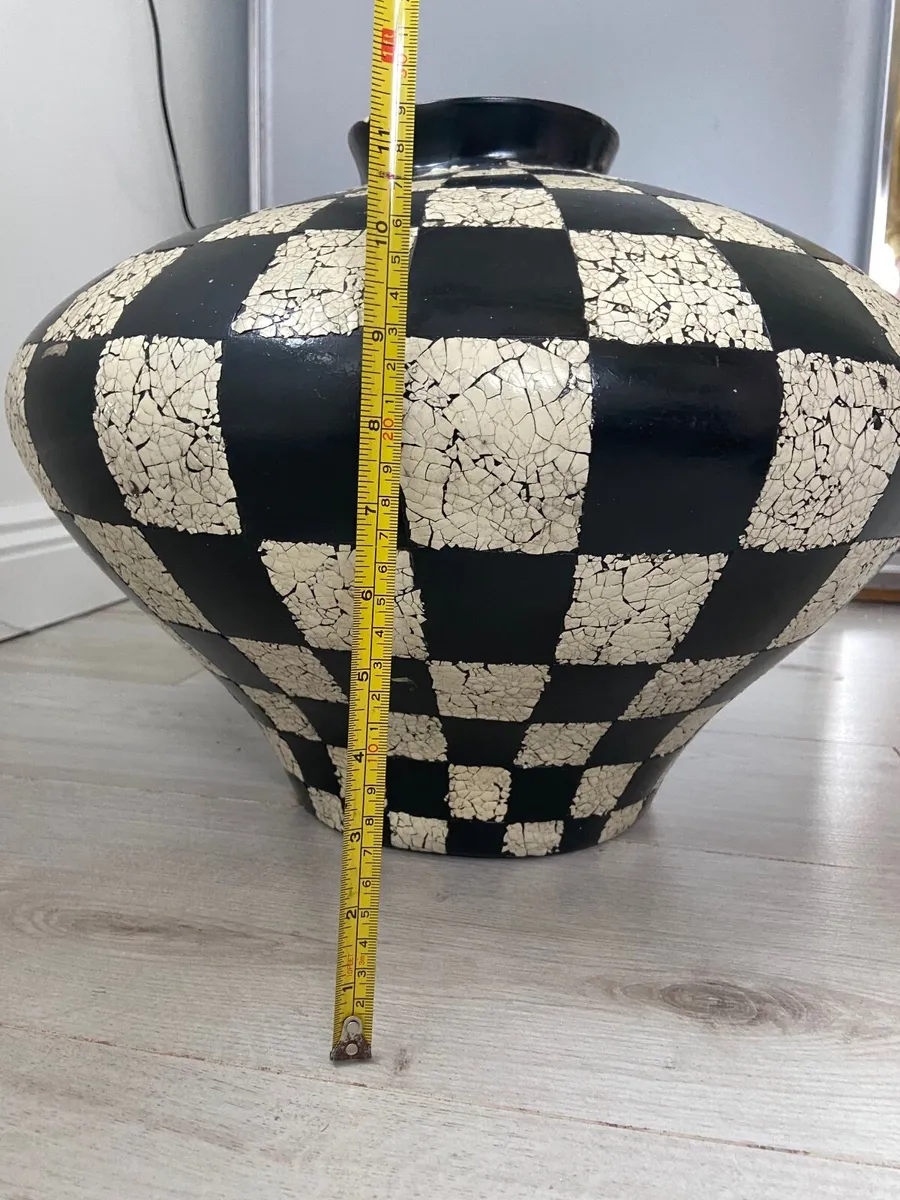 Vintage black + White Vase - Image 4