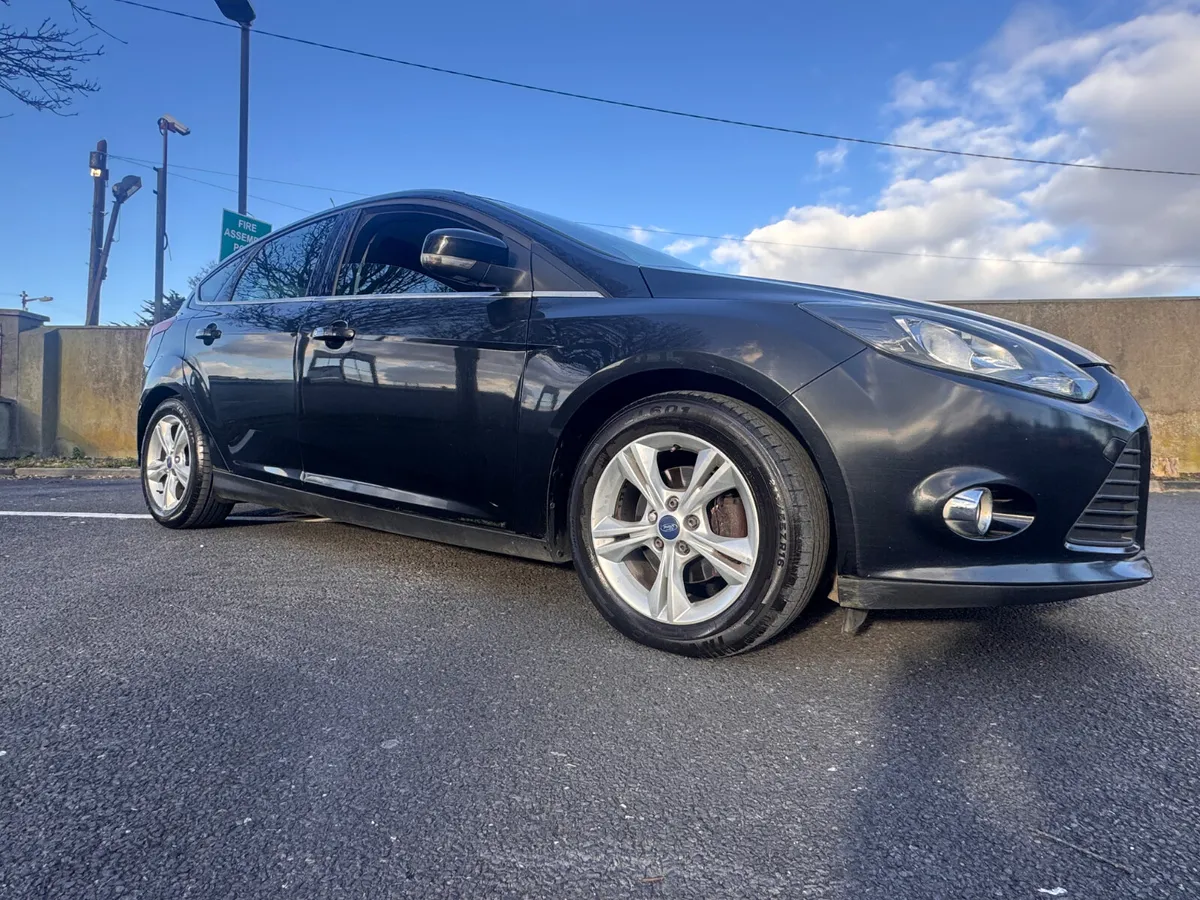 Ford Focus 2011 - Image 1