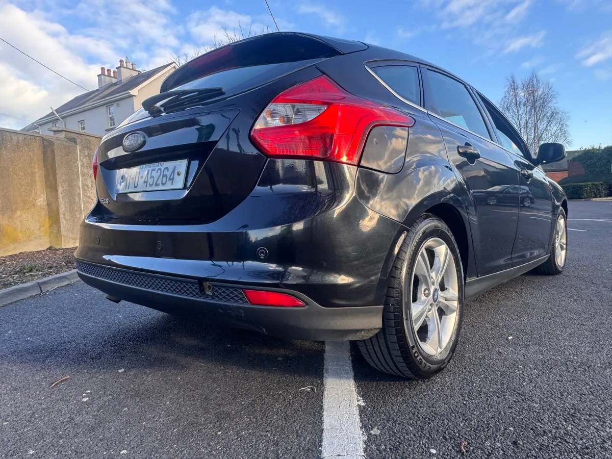 Ford Focus 2011 - Image 3