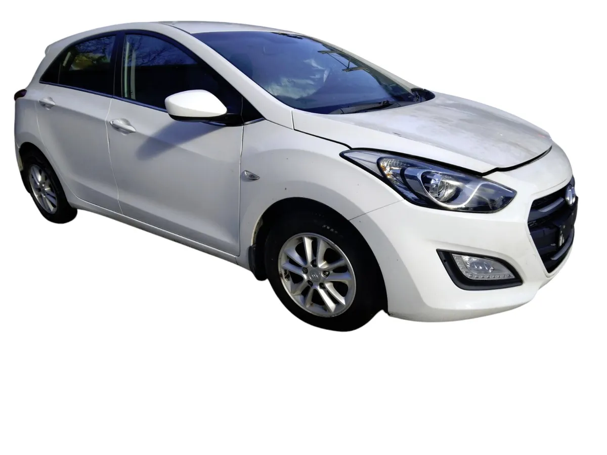 2015 HYUNDAI I30 Breaking/Dismantling - Image 4