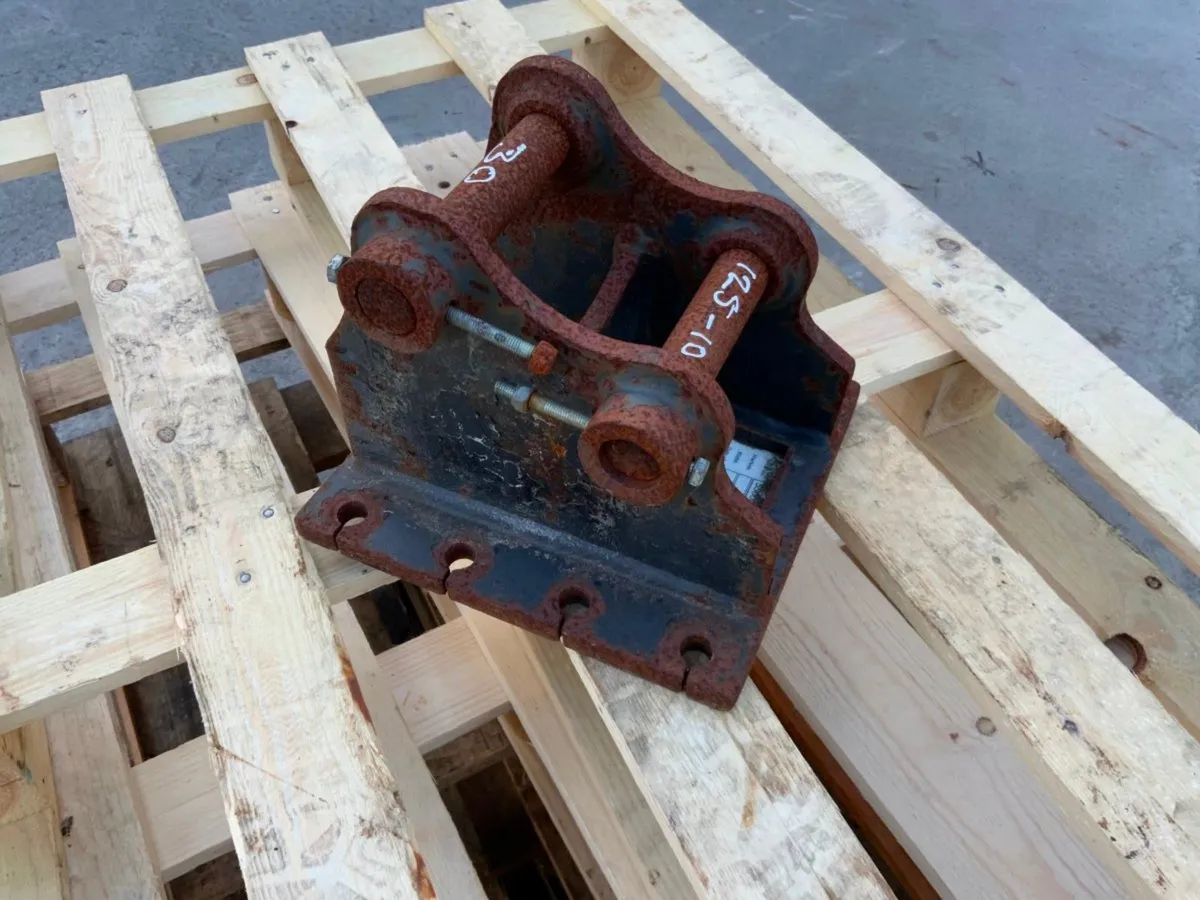 MINI DIGGER HAMMER CRADLE...30mm PINS...1405 - Image 2