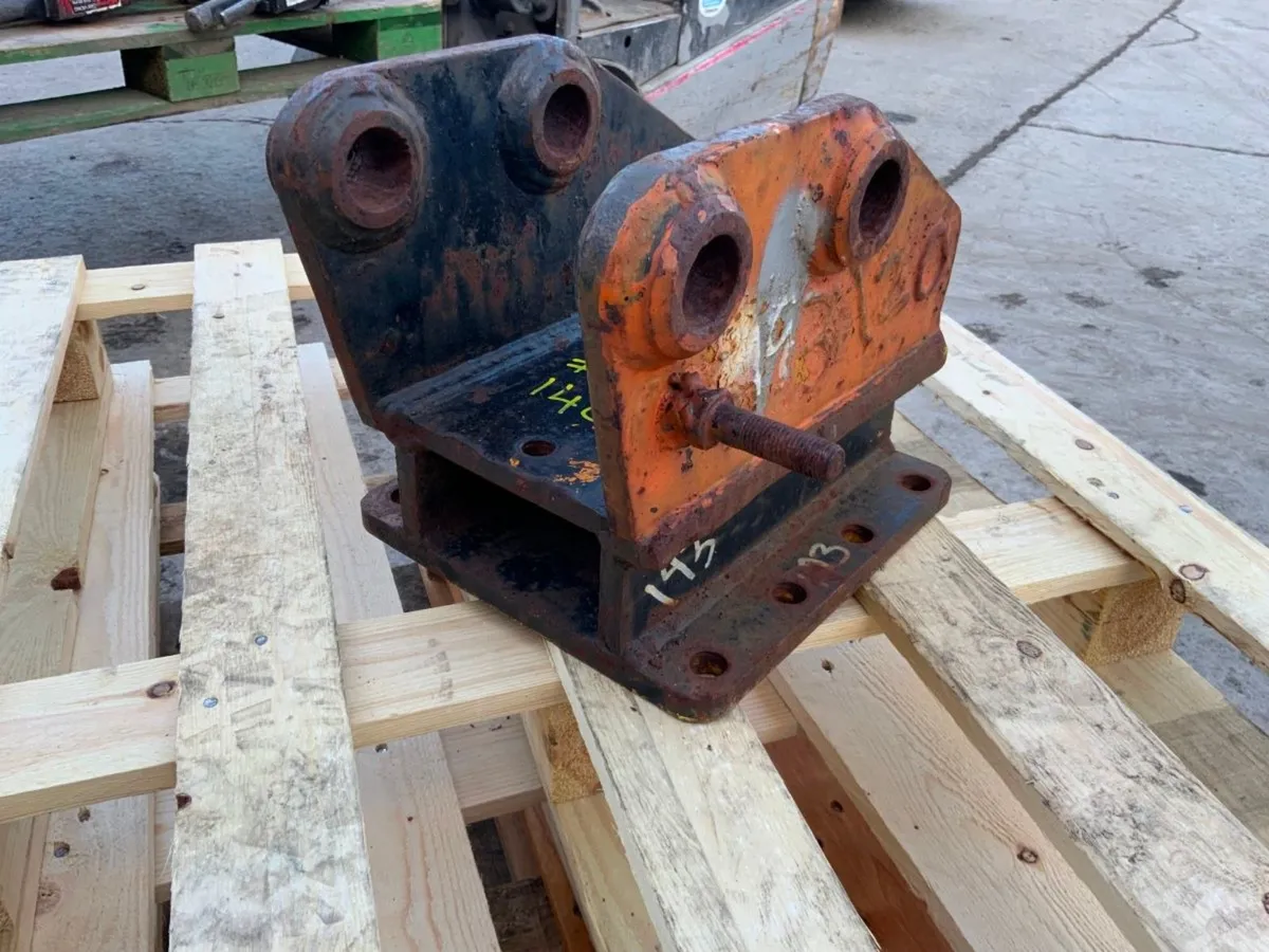 3t MINI DIGGER HAMMER CRADLE.......35mm....1406 - Image 4