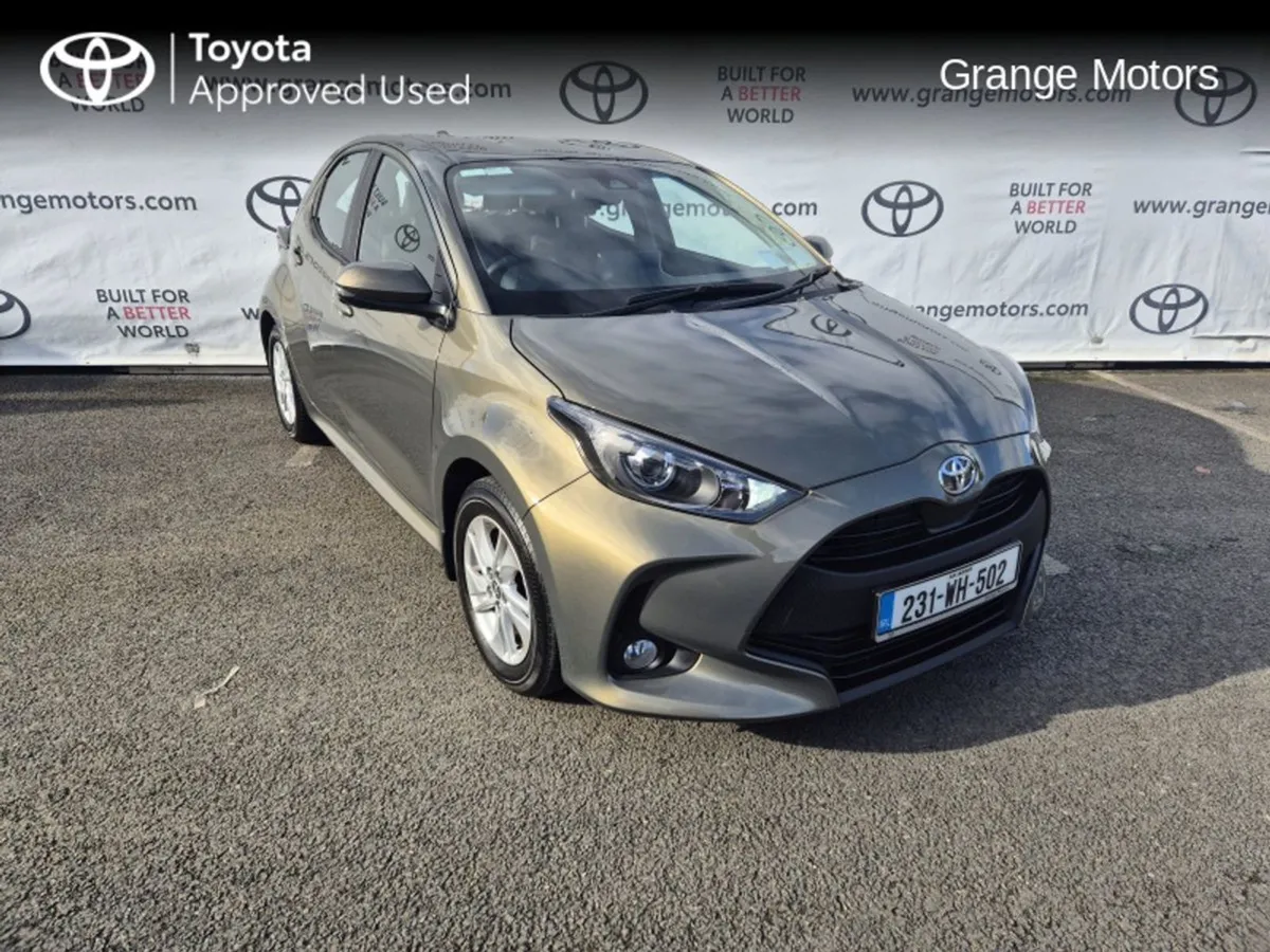 Toyota Yaris 1.0ltr 5DR Luna low Mileage - Image 1
