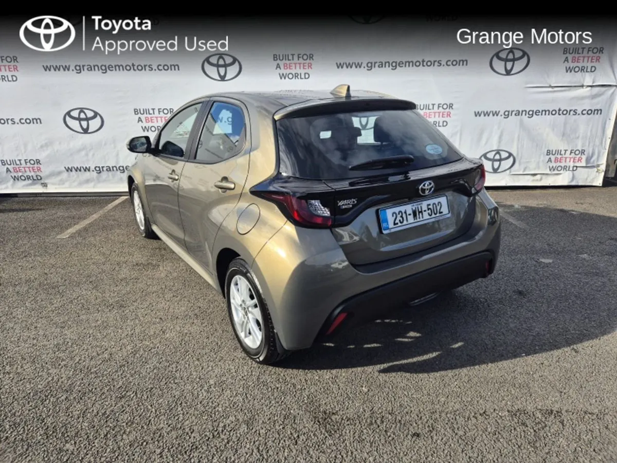 Toyota Yaris 1.0ltr 5DR Luna low Mileage - Image 2