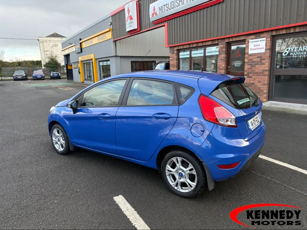 Ford Fiesta MCA Zetec 1.25 60ps M5 4DR - Image 2