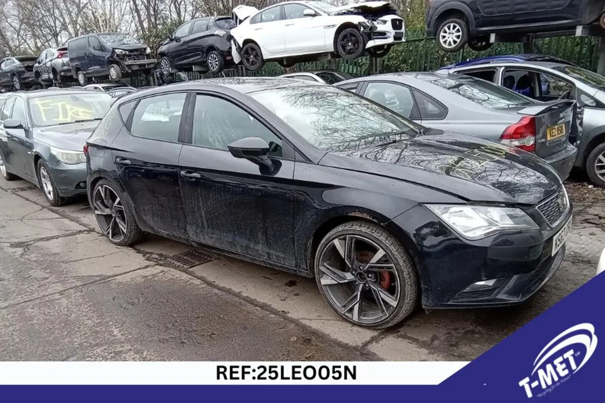 2013 SEAT LEON BREAKING FOR PARTS - Image 1